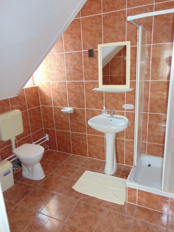 Anna Bathory Apartmanhaz Хайдусобосло Экстерьер фото
